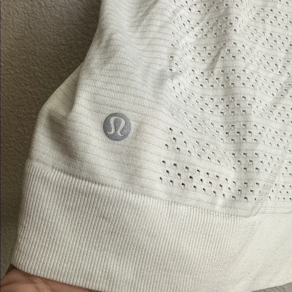 Lululemon Womens‎ Long Sleeve Top Breeze By Lightweight Gym Activewear